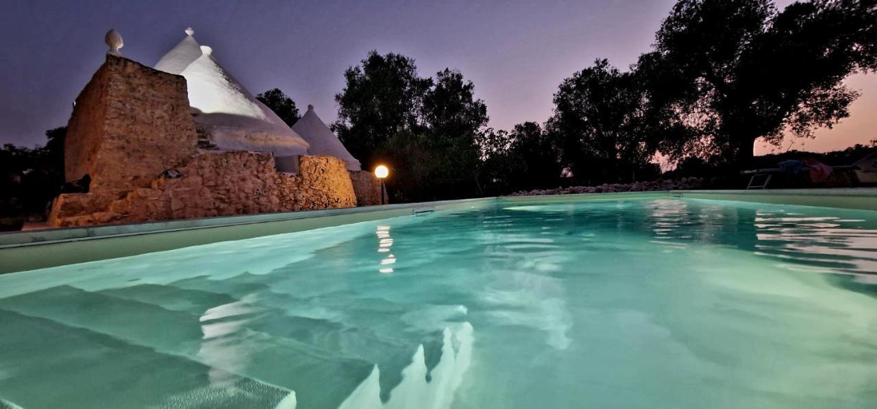 Trullo Tarantini Con Piscina Privata Apartman Latiano Kültér fotó