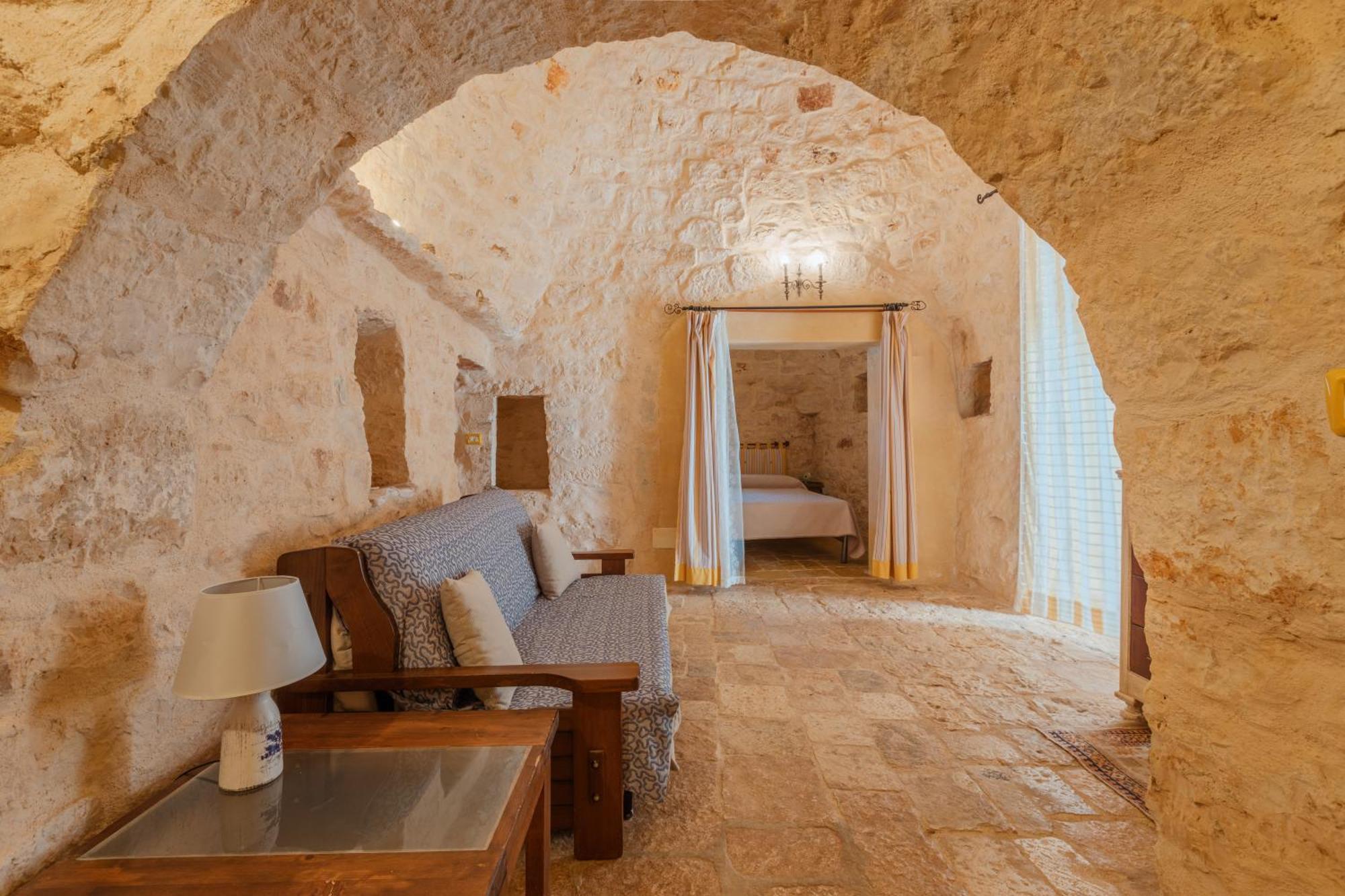 Trullo Tarantini Con Piscina Privata Apartman Latiano Kültér fotó