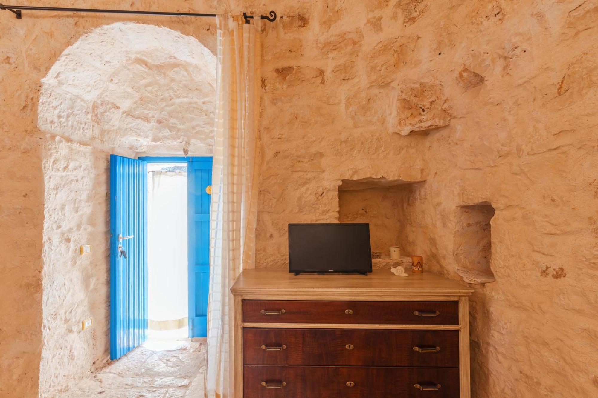 Trullo Tarantini Con Piscina Privata Apartman Latiano Kültér fotó