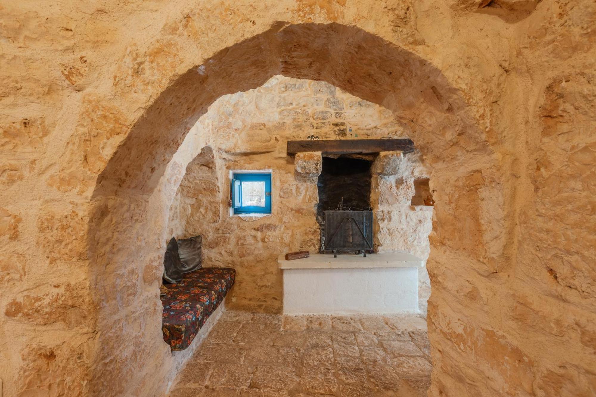 Trullo Tarantini Con Piscina Privata Apartman Latiano Kültér fotó