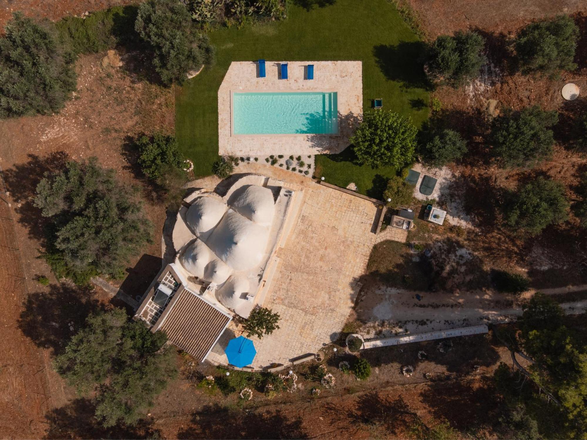 Trullo Tarantini Con Piscina Privata Apartman Latiano Kültér fotó