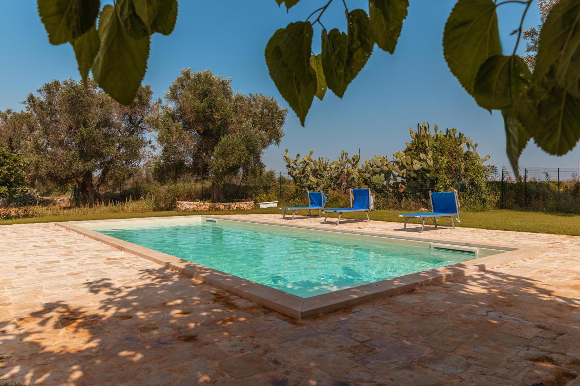 Trullo Tarantini Con Piscina Privata Apartman Latiano Kültér fotó