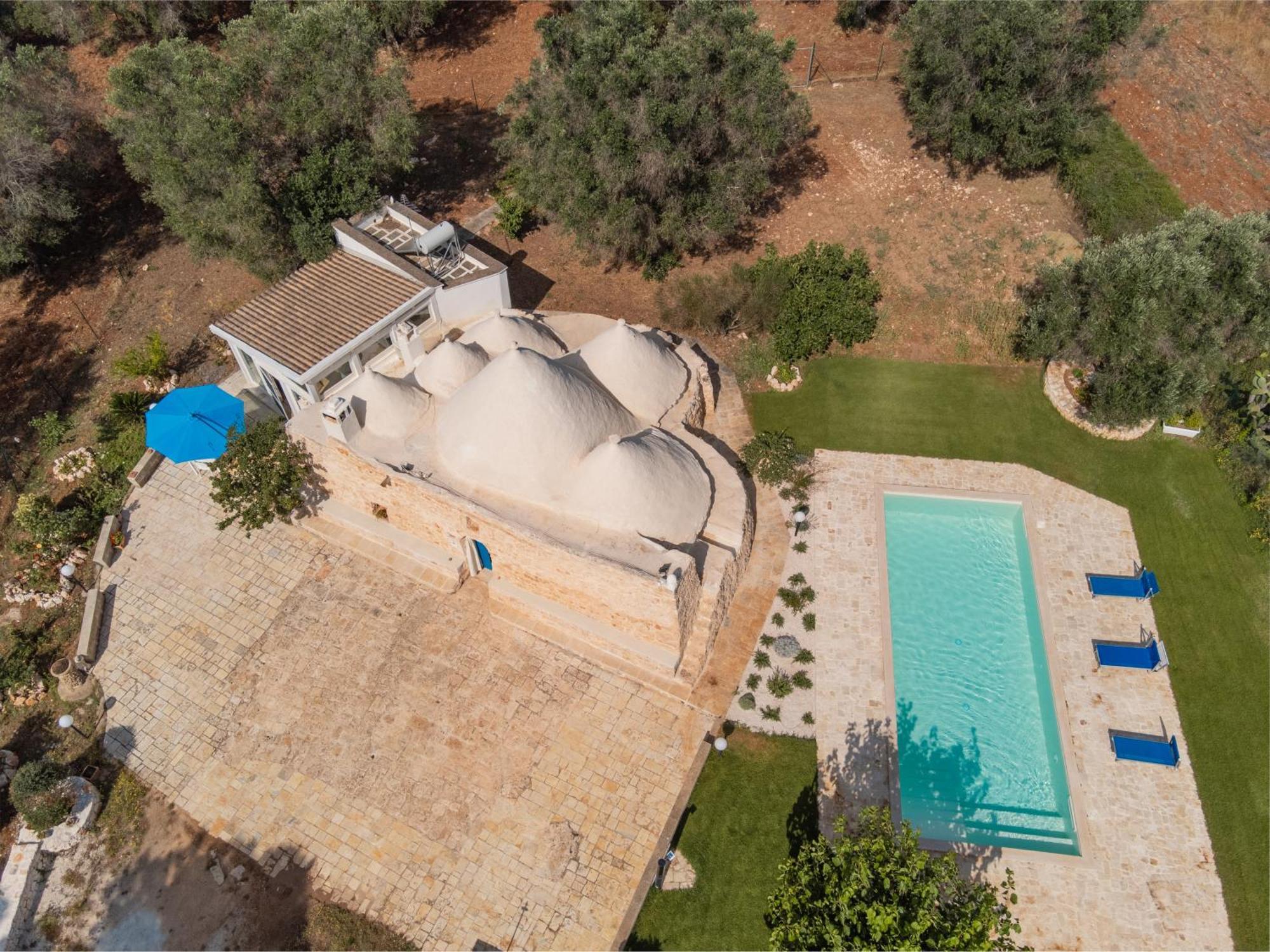 Trullo Tarantini Con Piscina Privata Apartman Latiano Kültér fotó