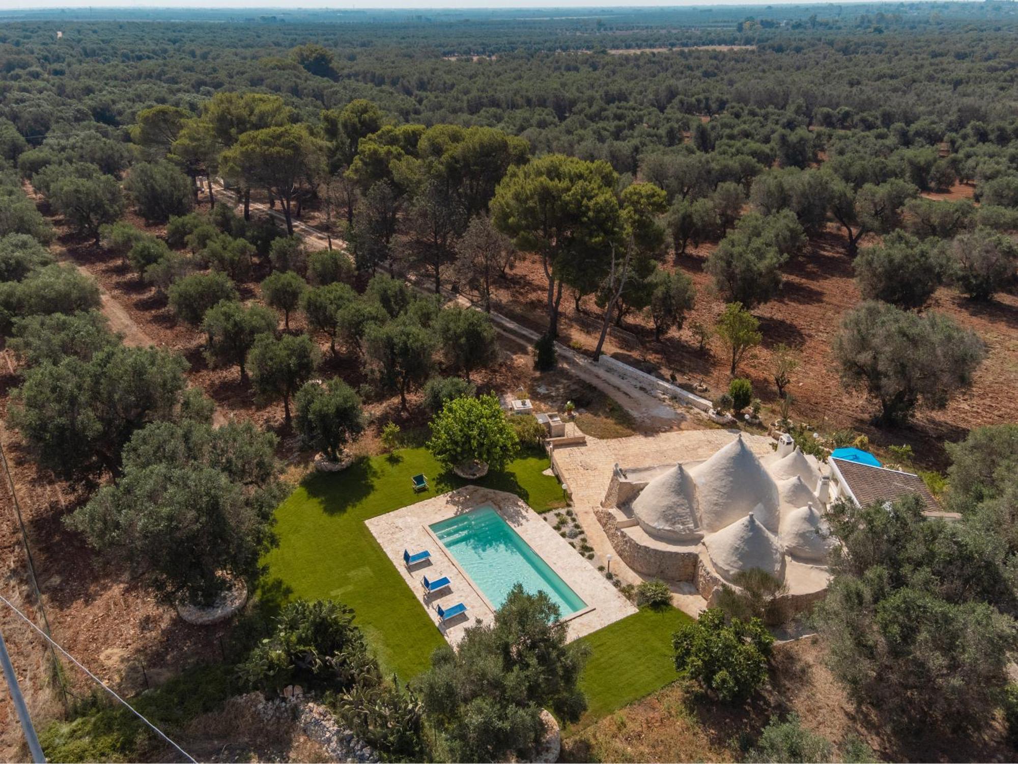 Trullo Tarantini Con Piscina Privata Apartman Latiano Kültér fotó